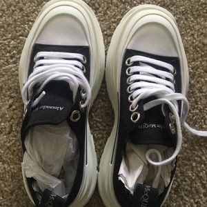 Alexander McQueen tread slick low top sneaker